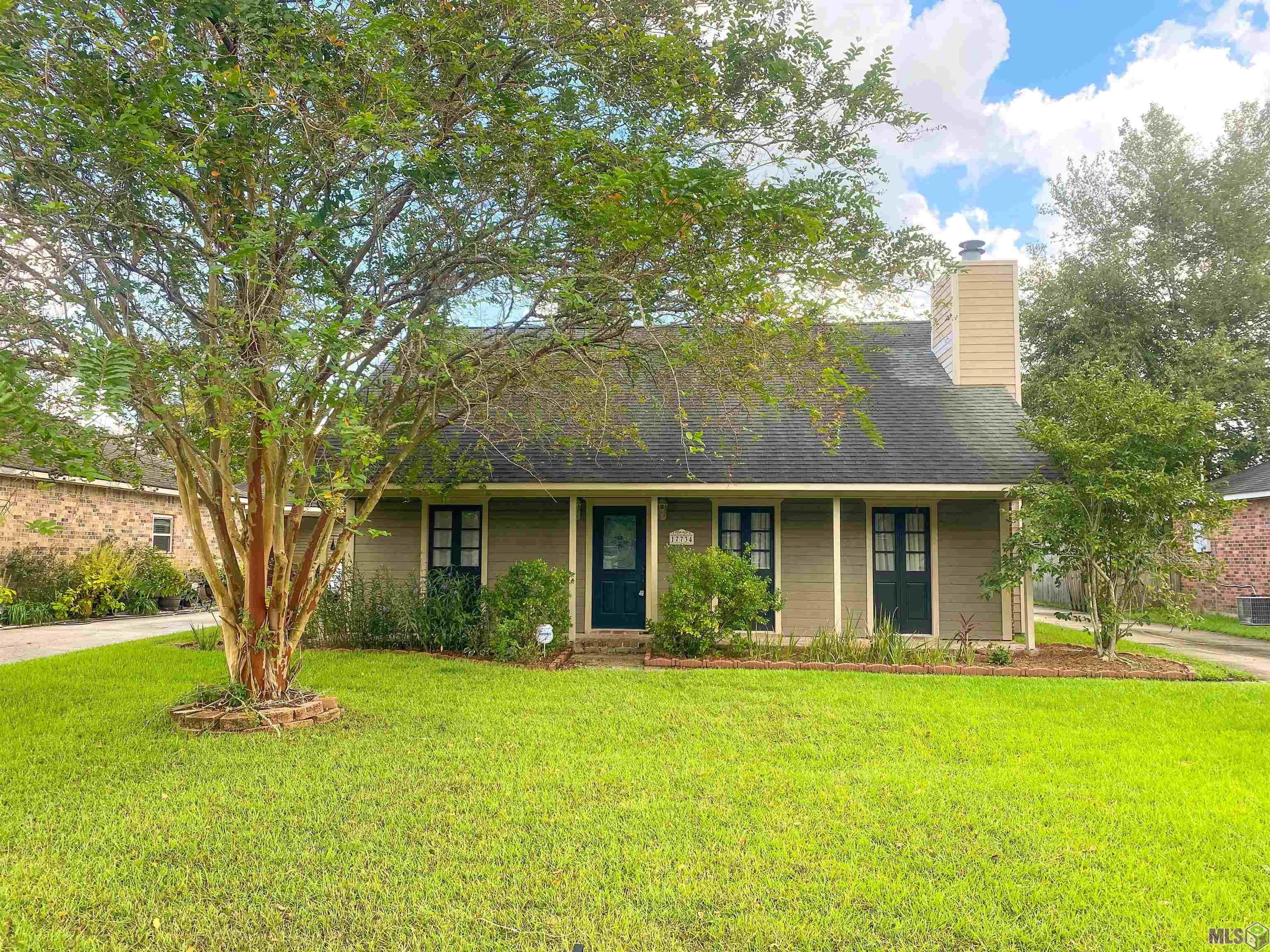 17734 9 Oaks Avenue Baton Rouge, LA 70817 - Photo 1 of 9
