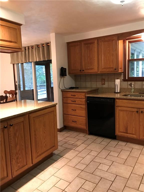 745 Vista Valley Road Washington, PA 15301 - Photo 3 of 24 Gallery Image 3