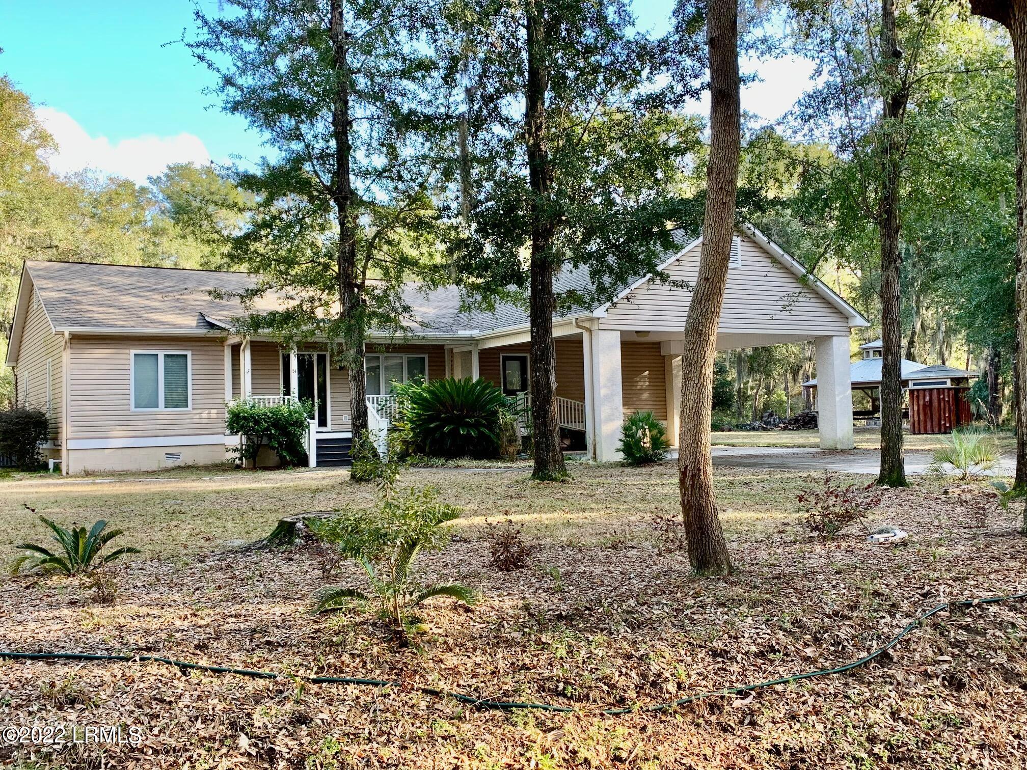 24 Cusabo Road St. Helena Island, SC 29920 - Photo 2 of 44 24 7