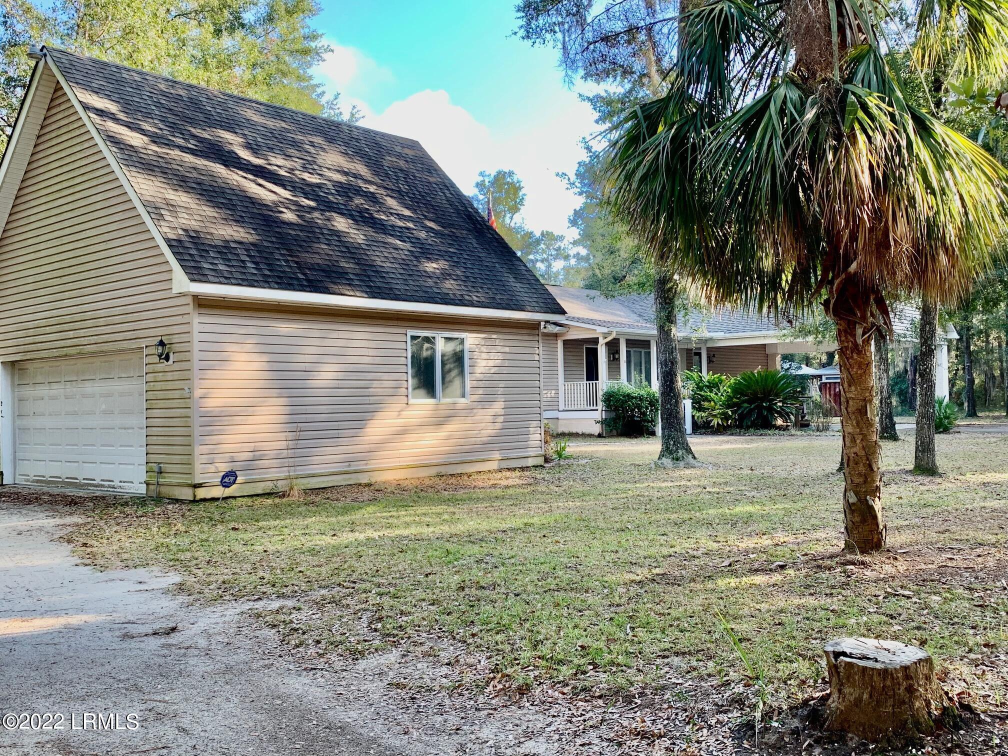 24 Cusabo Road St. Helena Island, SC 29920 - Photo 3 of 44 24 8