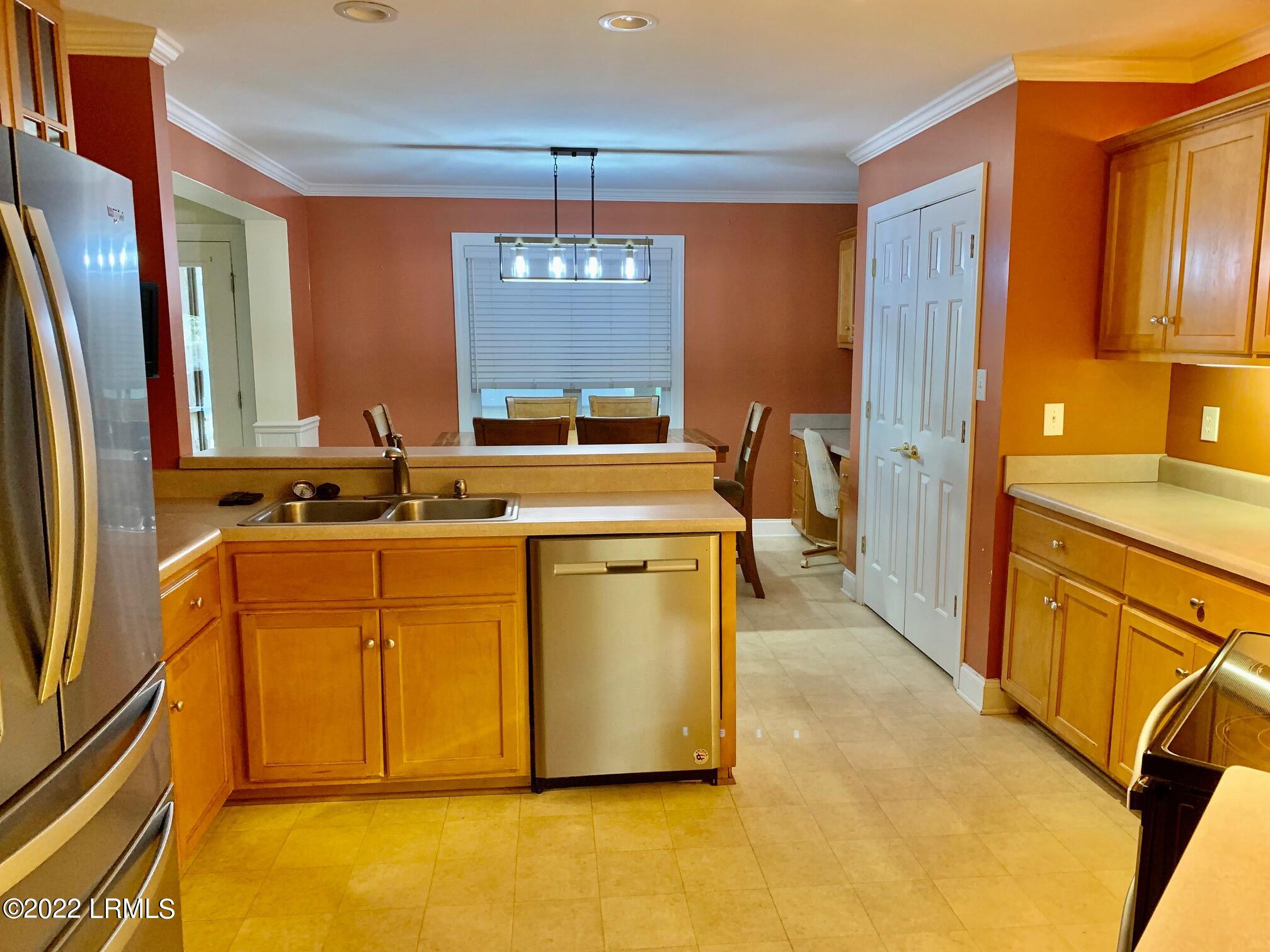 24 Cusabo Road St. Helena Island, SC 29920 - Photo 6 of 44 C15