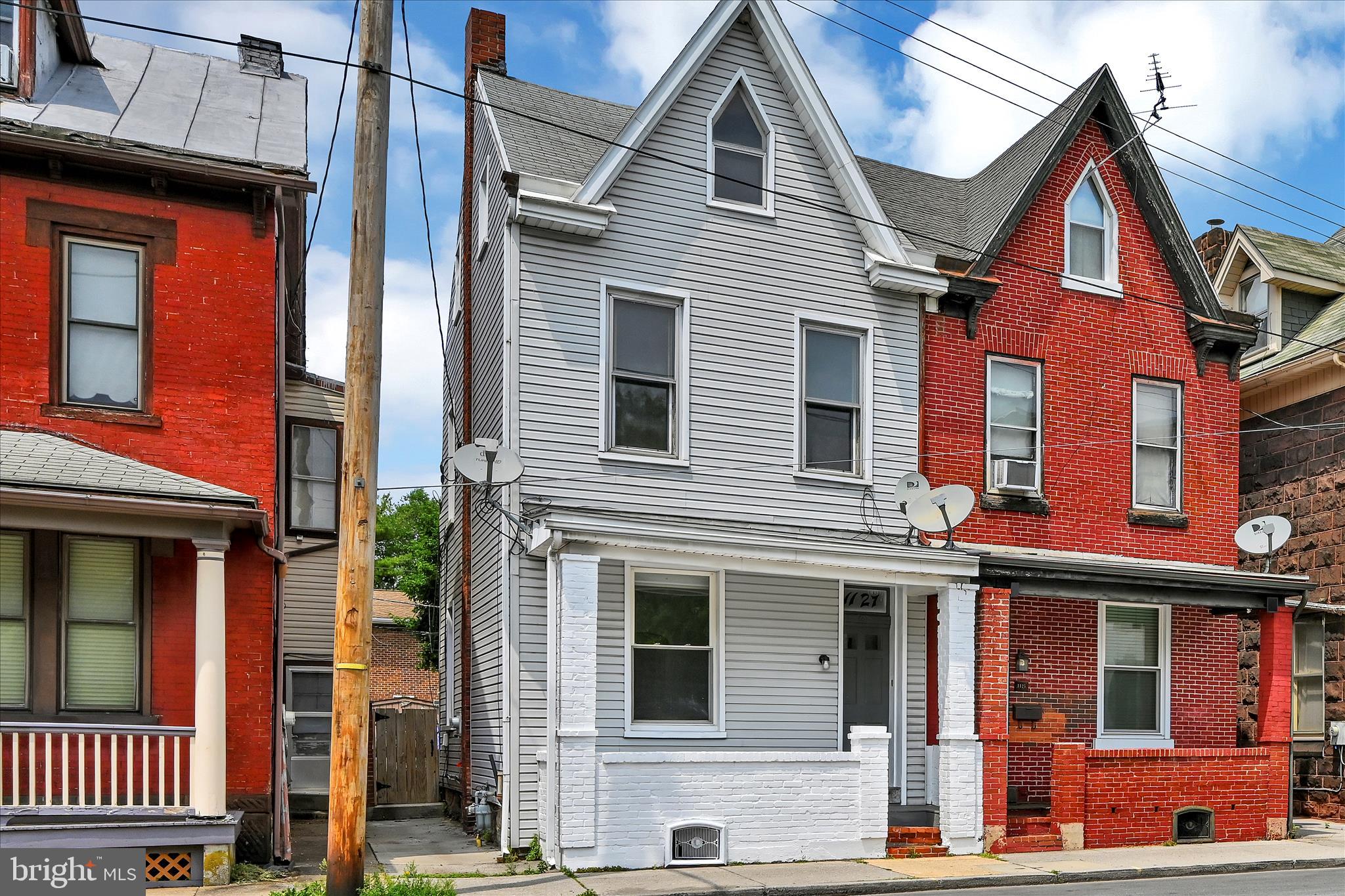 1127 Walnut Street Lebanon, PA 17042 - Photo 29 of 30 Common - Exterior Front