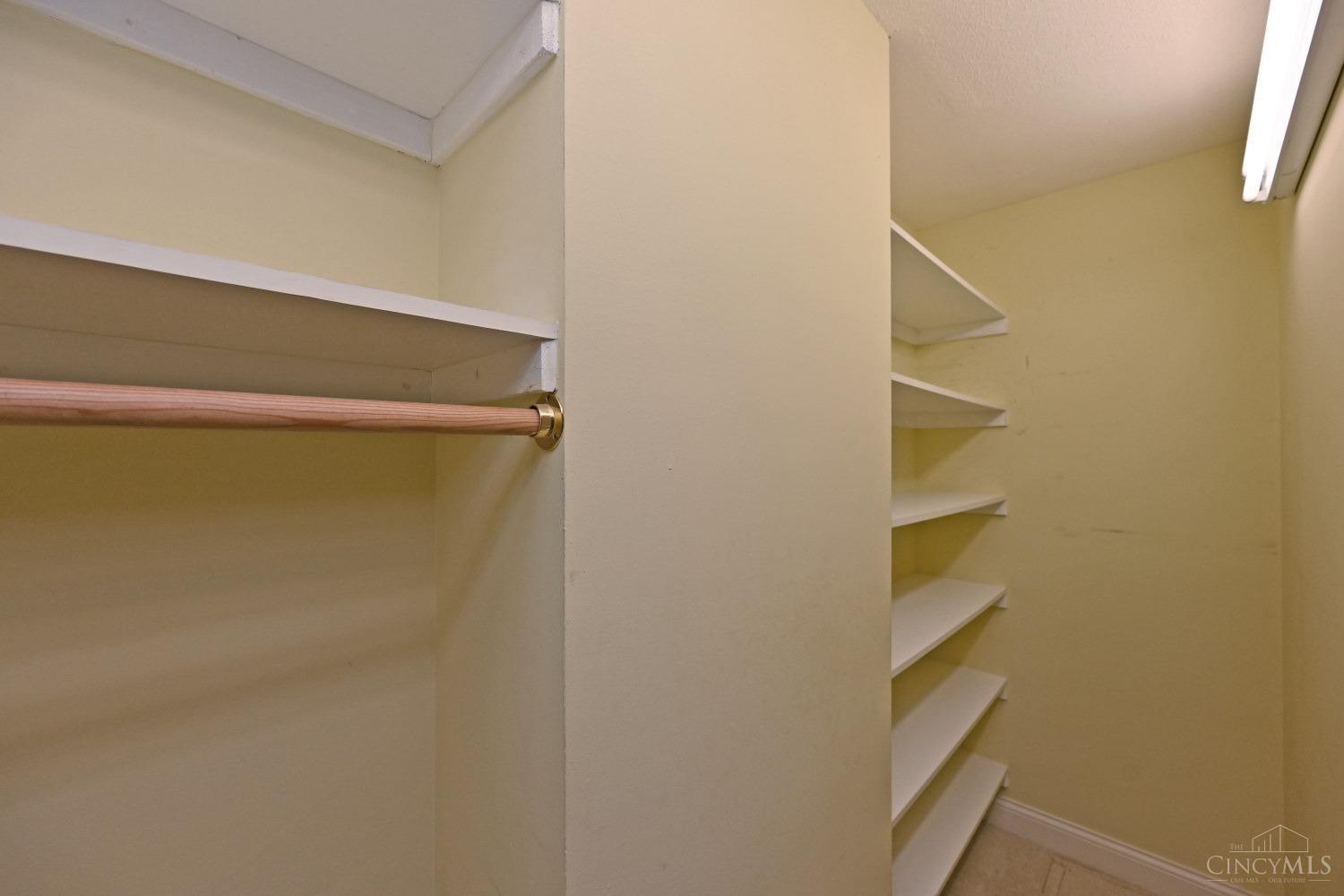 2444 Madison Road, Unit 805 Cincinnati, OH 45208 - Photo 28 of 45 Gallery Image 28