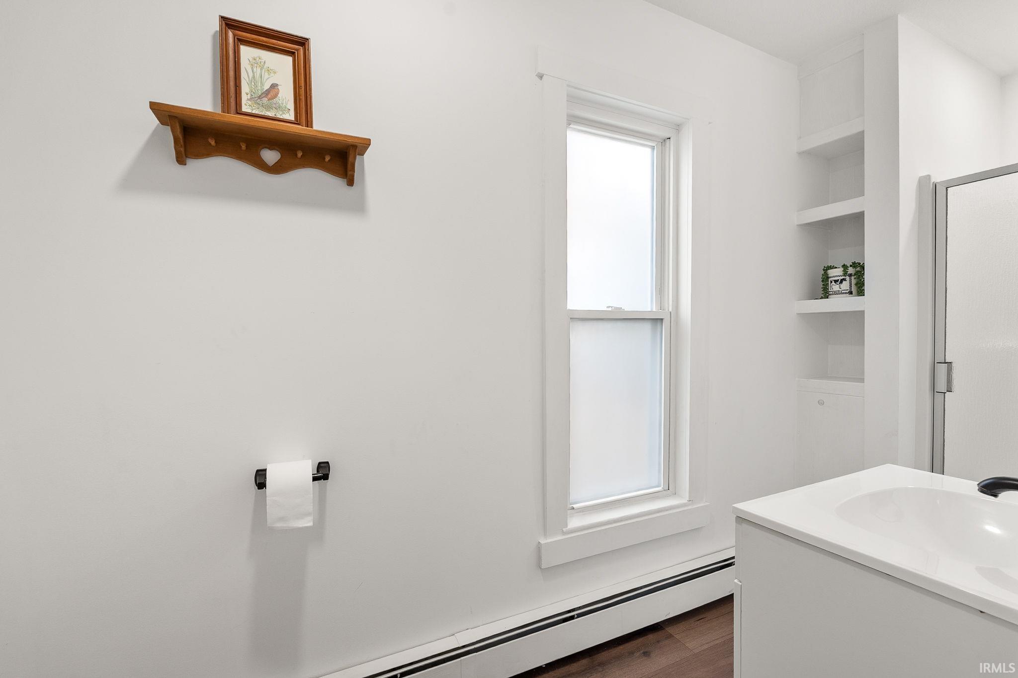 325 North Wayne Street Warren, IN 46792 - Photo 18 of 33