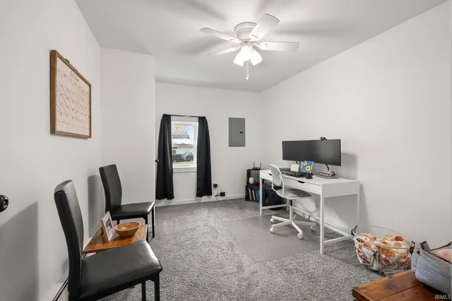 $179,900 | 325 North Wayne Street, Warren, IN 46792