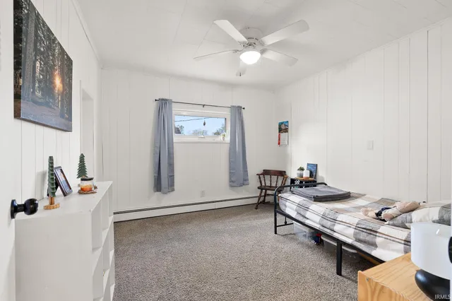 $179,900 | 325 North Wayne Street, Warren, IN 46792