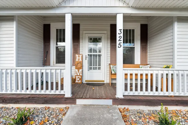 $179,900 | 325 North Wayne Street, Warren, IN 46792