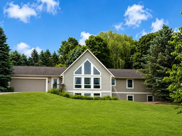 $374,900 | 350 Mary Court, Hesperia, MI 49421
