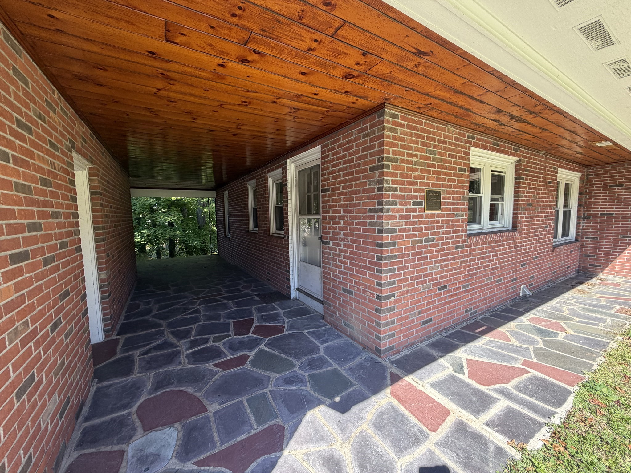 602 Bernardston Road Greenfield, MA 01301 - Photo 4 of 24 Gallery Image 4