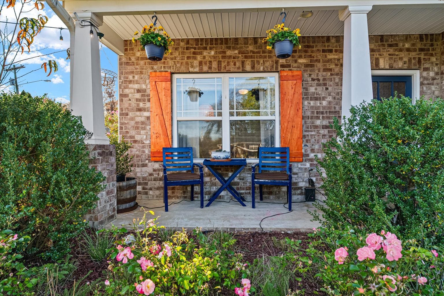 5001 Morning Dove Lane Spring Hill, TN 37174 - Photo 5 of 21 a view of a chairs and table in a patio front of a house
