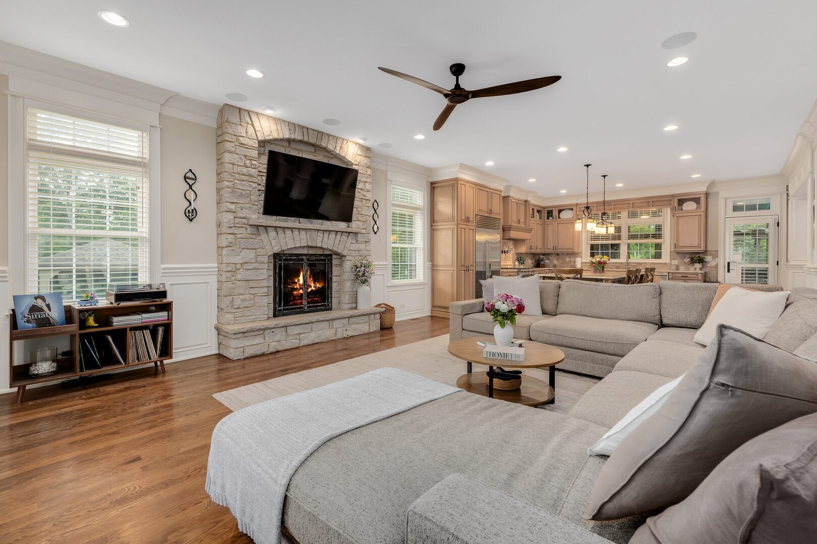 4050 Sterling Road Downers Grove, IL 60515 - Photo 12 of 73