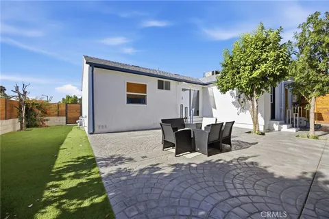 $4,800 | 5606 White Oak Avenue, Encino, CA 91316