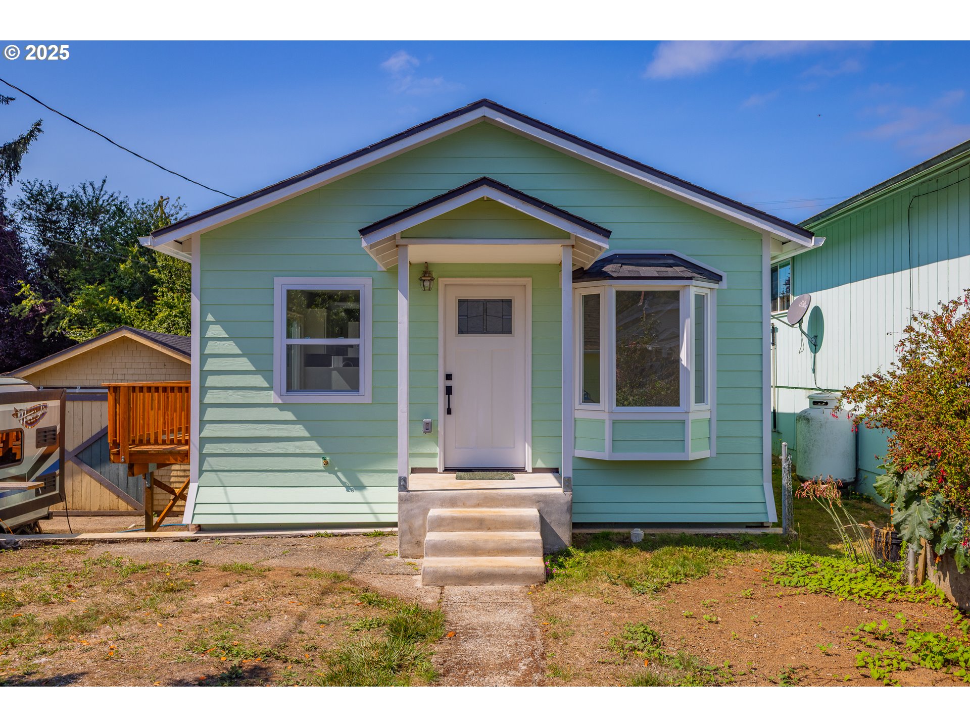 a view of a house of a front side