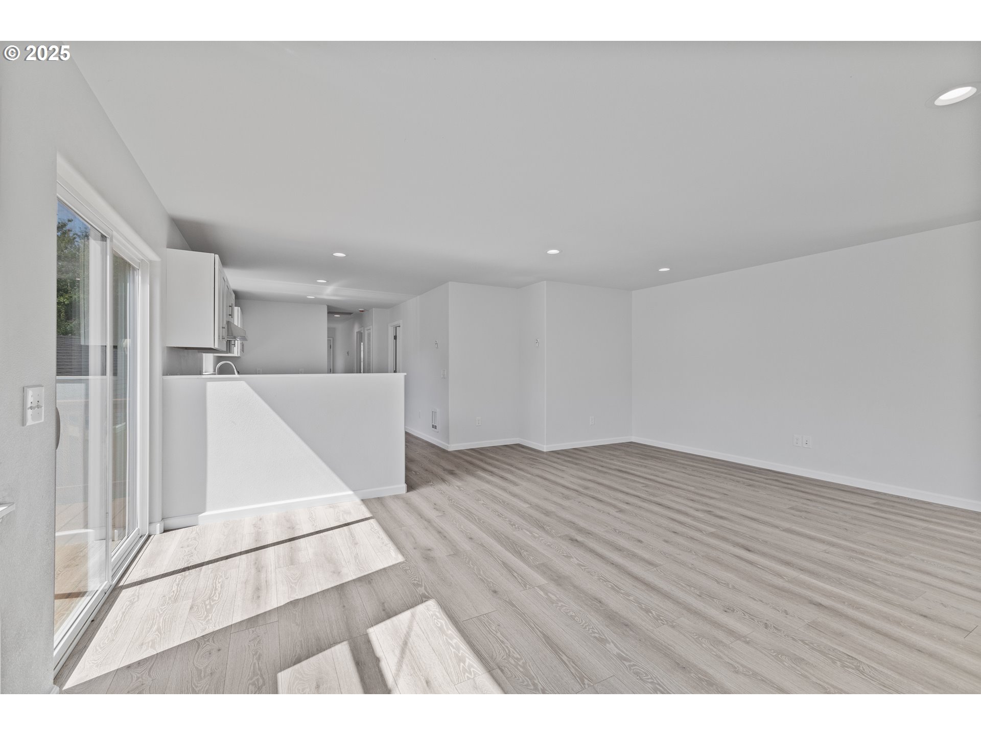1175 North Dean Street Coquille, OR 97423 - Photo 12 of 34 a view of kitchen and wooden floor