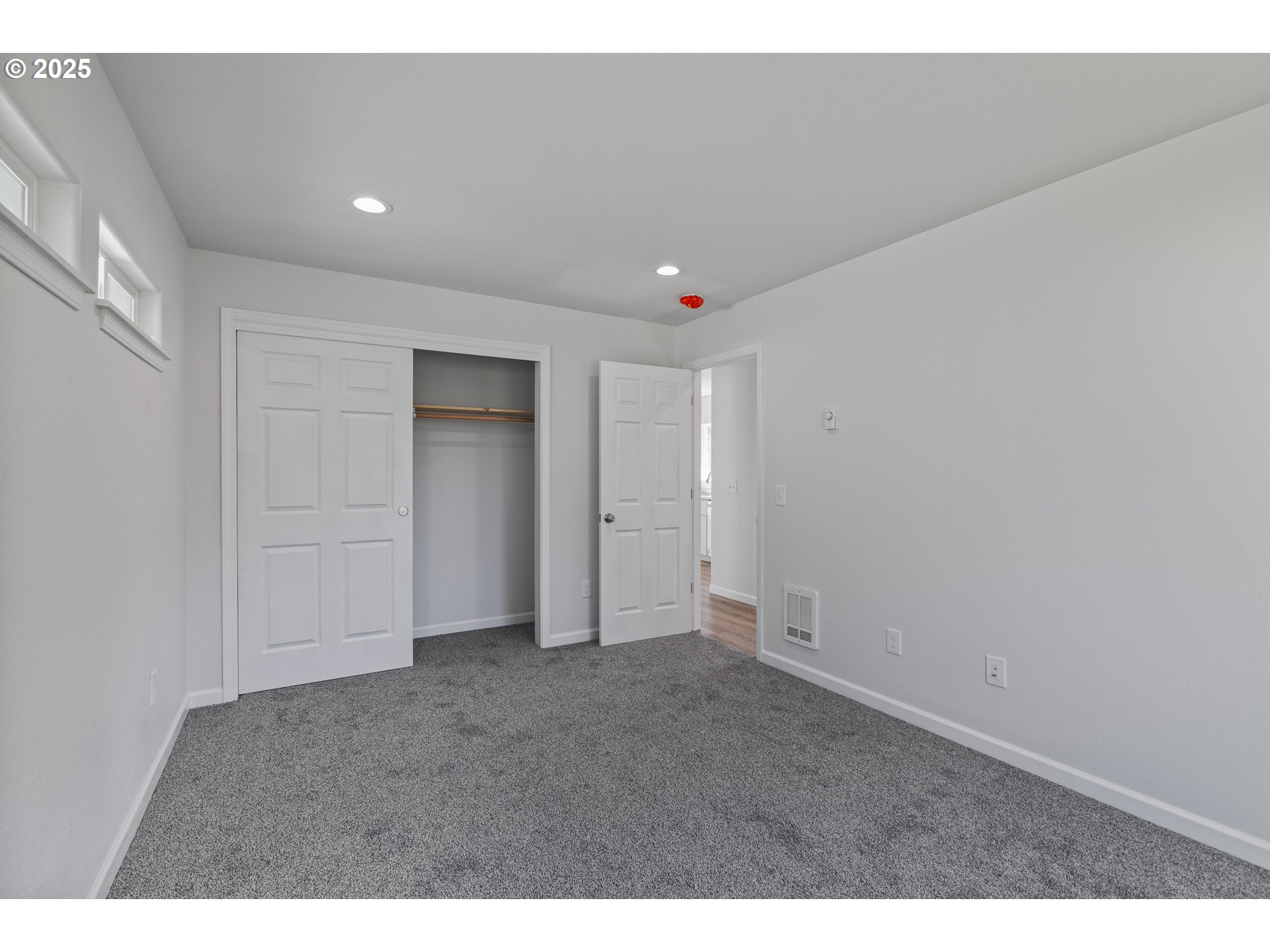 1175 North Dean Street Coquille, OR 97423 - Photo 28 of 34 a view of an empty room