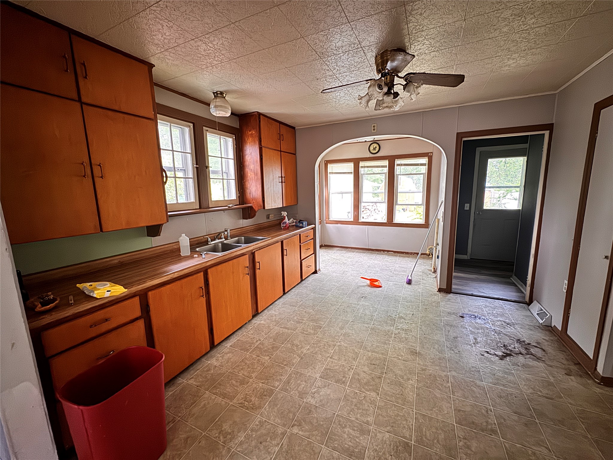 409 Poplar Street Spooner, WI 54801 - Photo 2 of 7