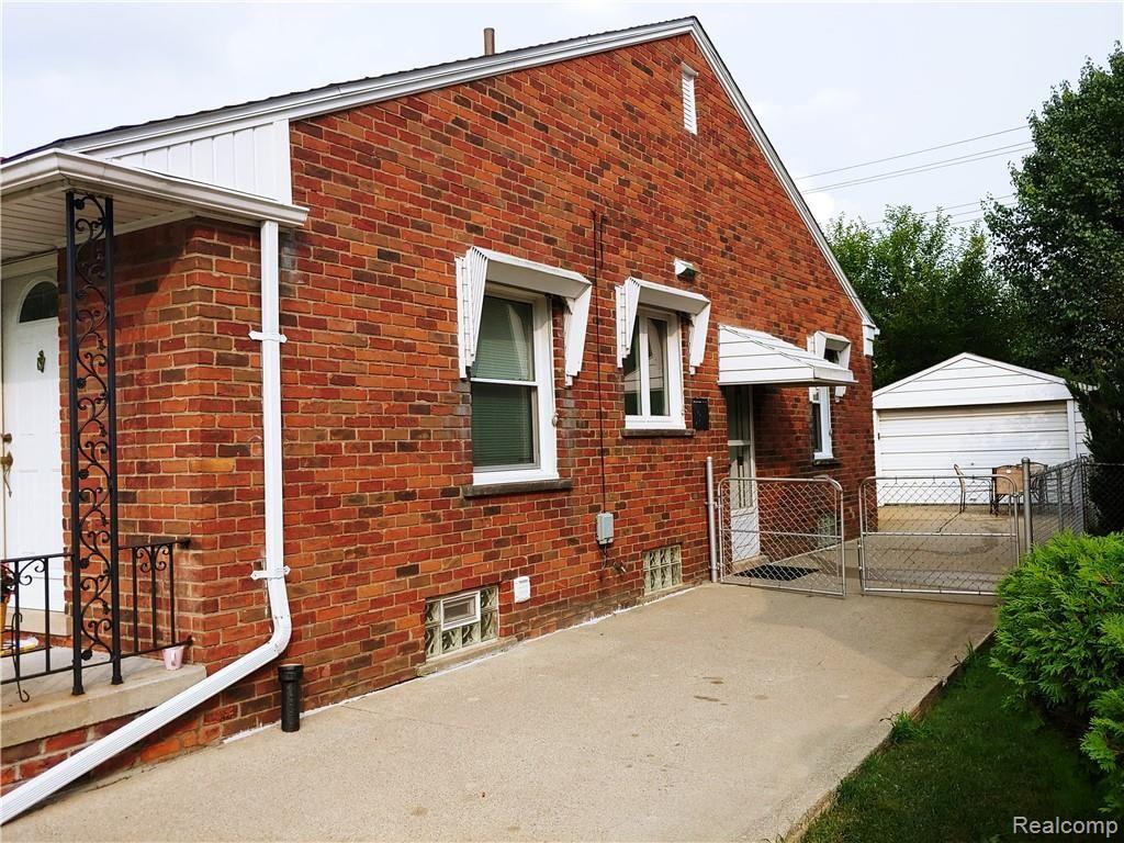 1729 Walnut Street Dearborn, MI 48124 - Photo 3 of 16