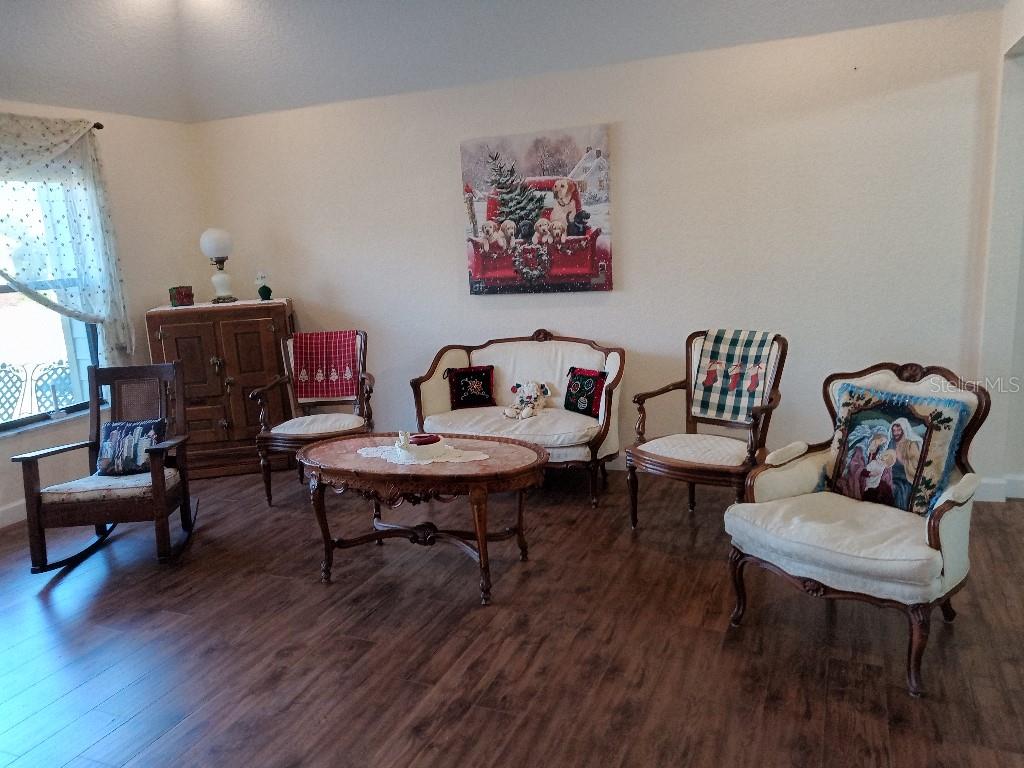 4418 Northeast 4th Street Ocala, FL 34470 - Photo 4 of 43