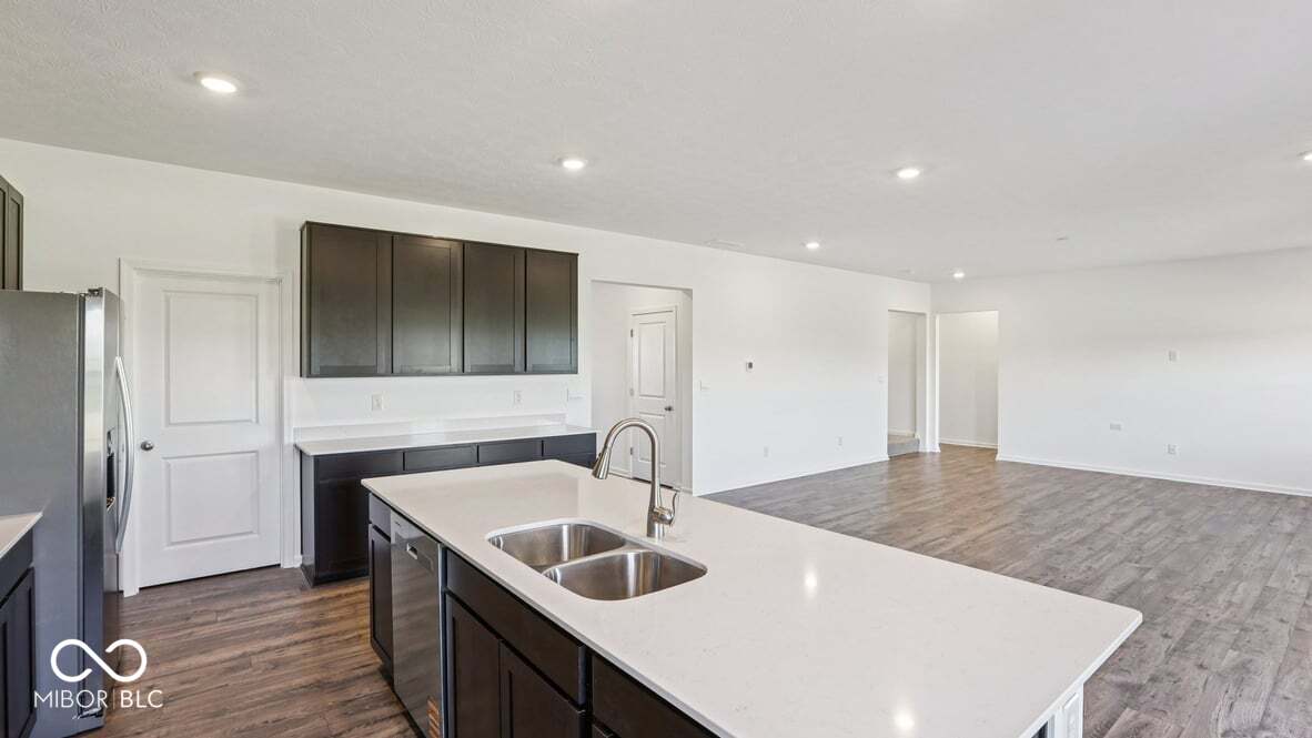 220 Aster Way Greenfield, IN 46140 - Photo 8 of 52