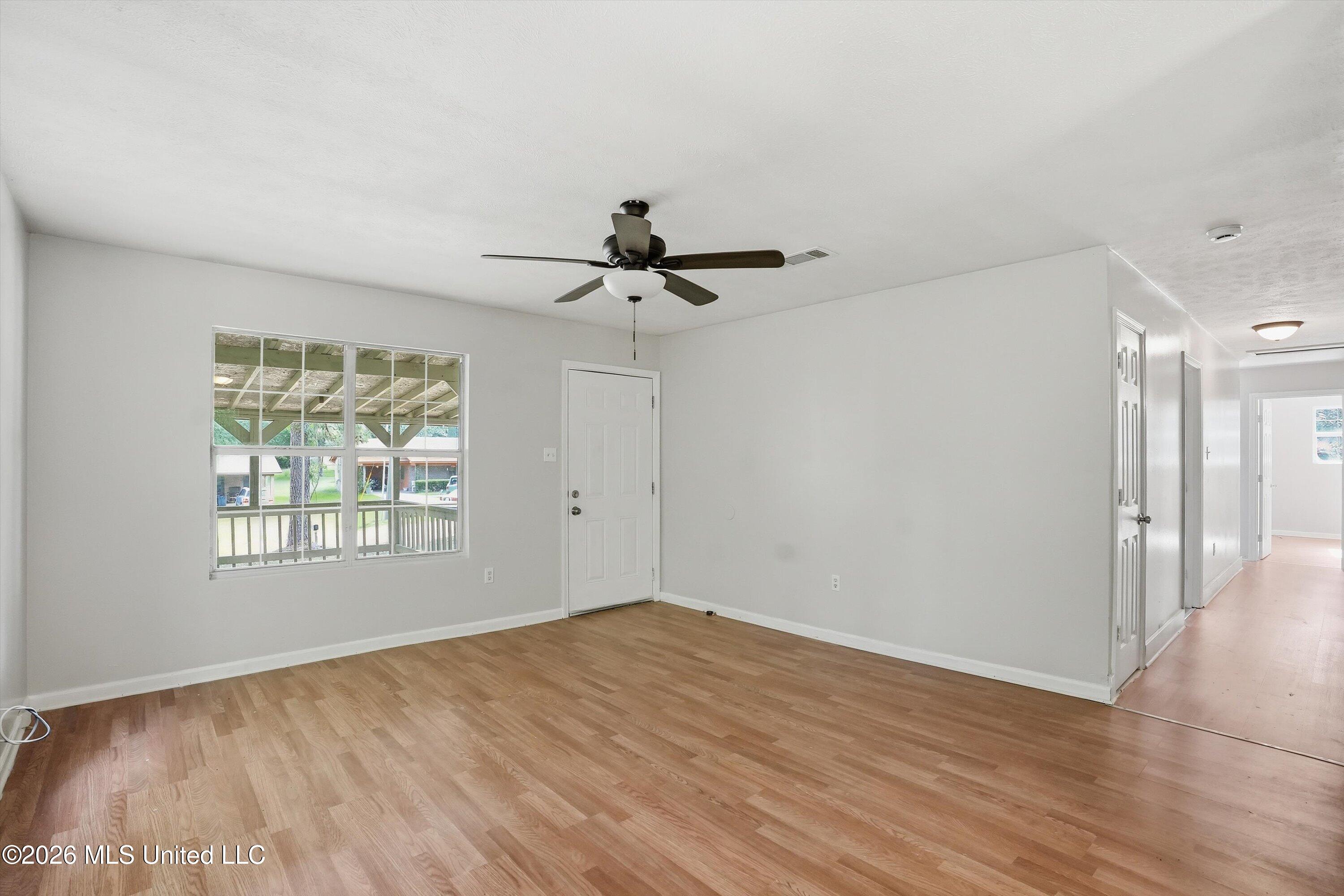 619 West Sunset Drive Brandon, MS 39042 - Photo 6 of 25 05-619_W_Sunset_Dr_006