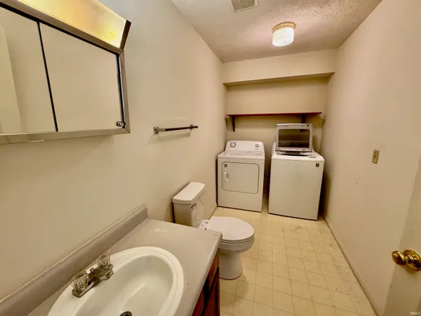 $210,000 | 414 West Northlane Drive, Bloomington, IN 47404