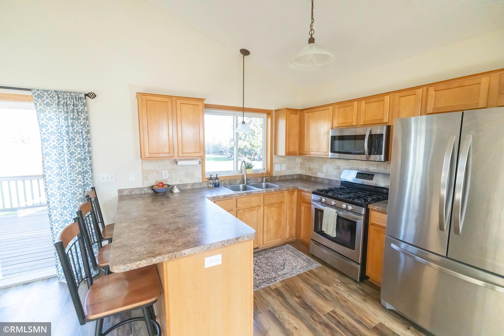 201 Pine Street Cannon Falls, MN 55009 - Photo 4 of 27