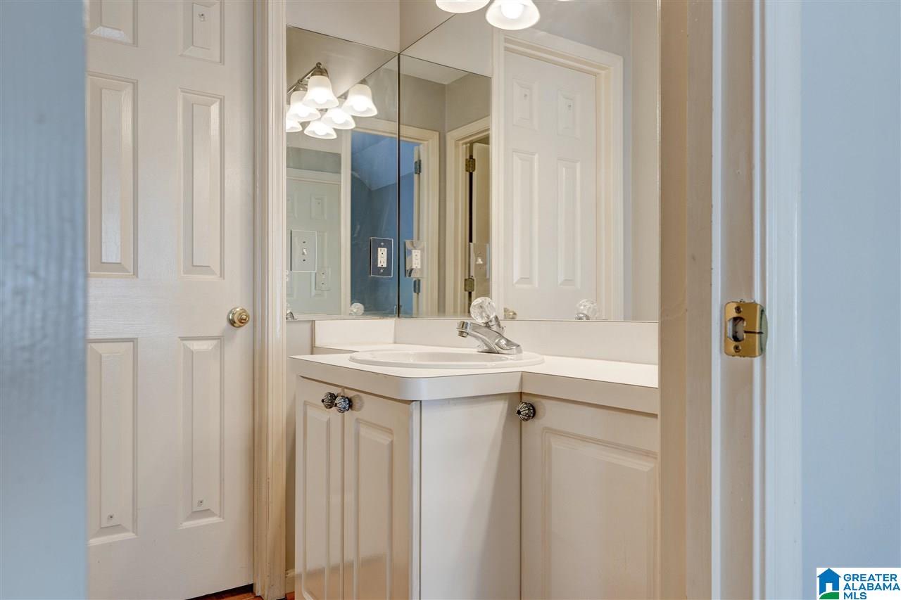 1003 Old Rocky Ridge Lane Birmingham, AL 35216 - Photo 19 of 31