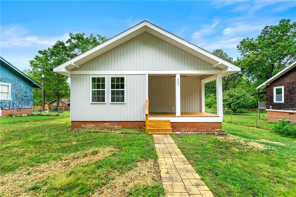 635 3rd Shannon Street Rome, GA 30161 - Photo 1 of 1 front view of a house and a yard