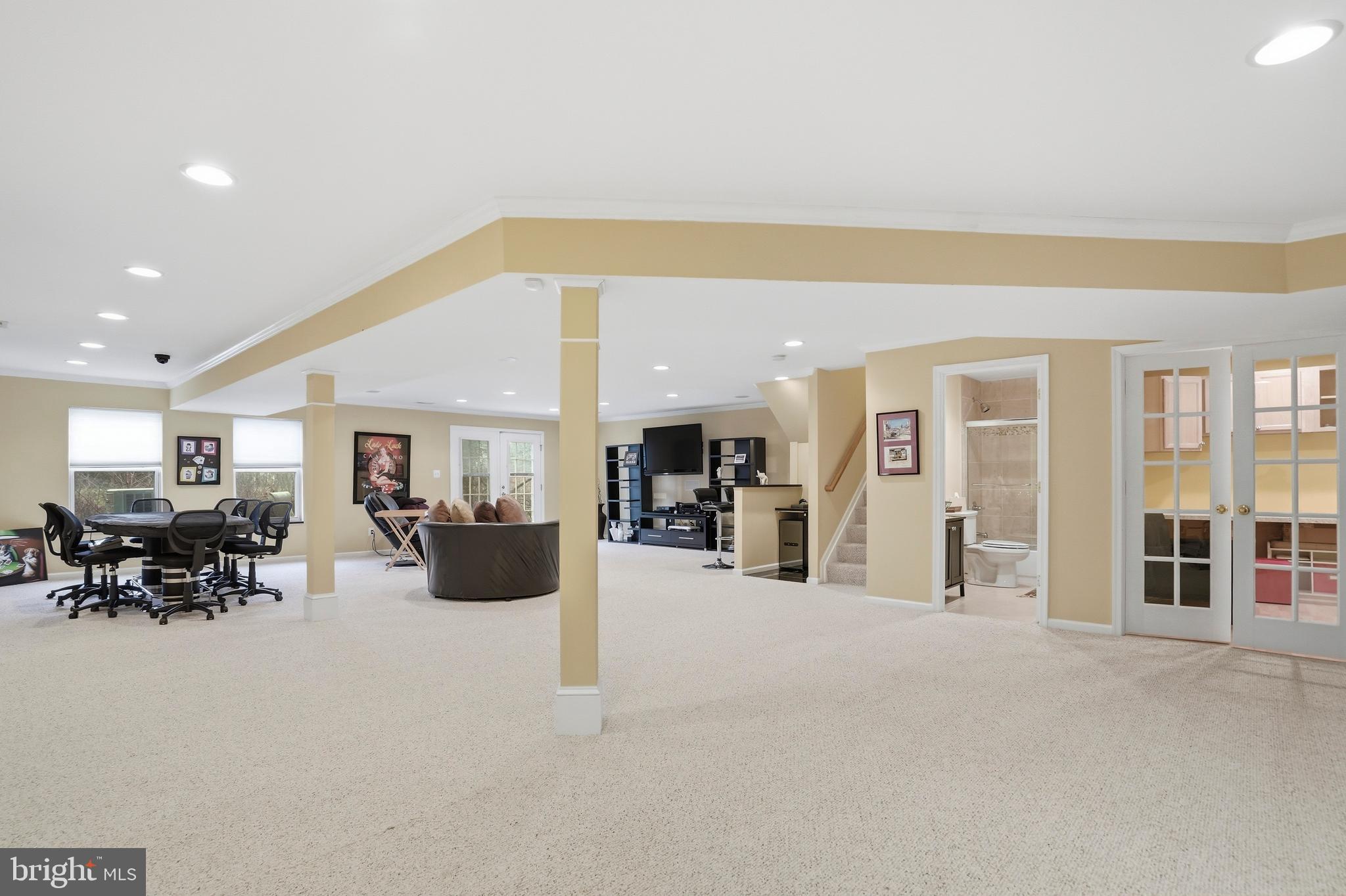 8941 Griffin Way, Unit 8941 Baltimore, MD 21208 - Photo 31 of 49 a view of a living room with furniture