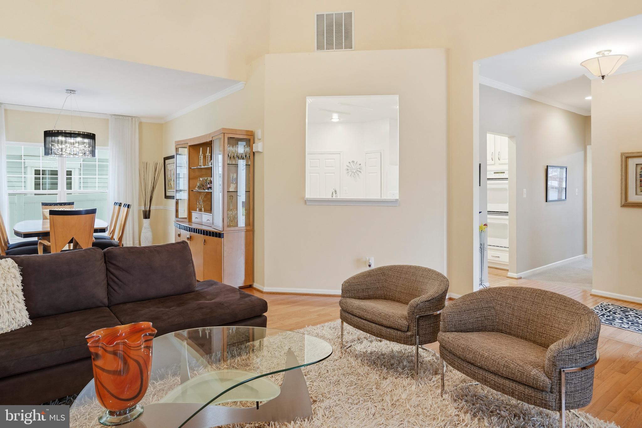 8941 Griffin Way, Unit 8941 Baltimore, MD 21208 - Photo 6 of 49 a living room with furniture and a couch