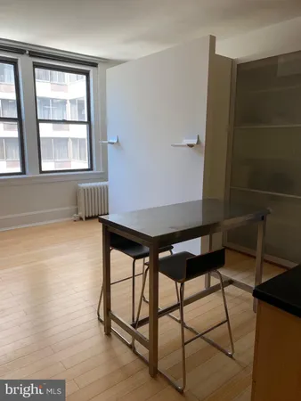 $1,075 | 1324 Locust Street, Unit 1518, Philadelphia, PA 19107