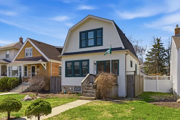 $339,000 | 3236 Park Avenue, Brookfield, IL 60513