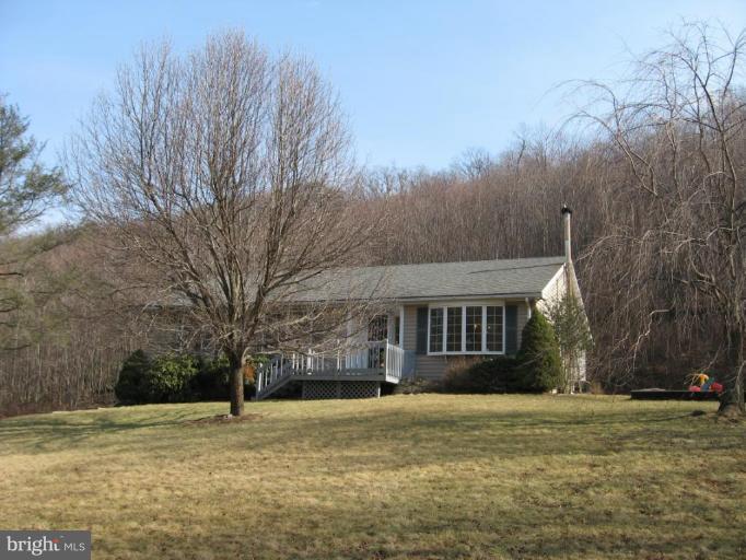 11533 Wolfsville Road Smithsburg, MD 21783 - Photo 3 of 15 Another look of the Front of the House