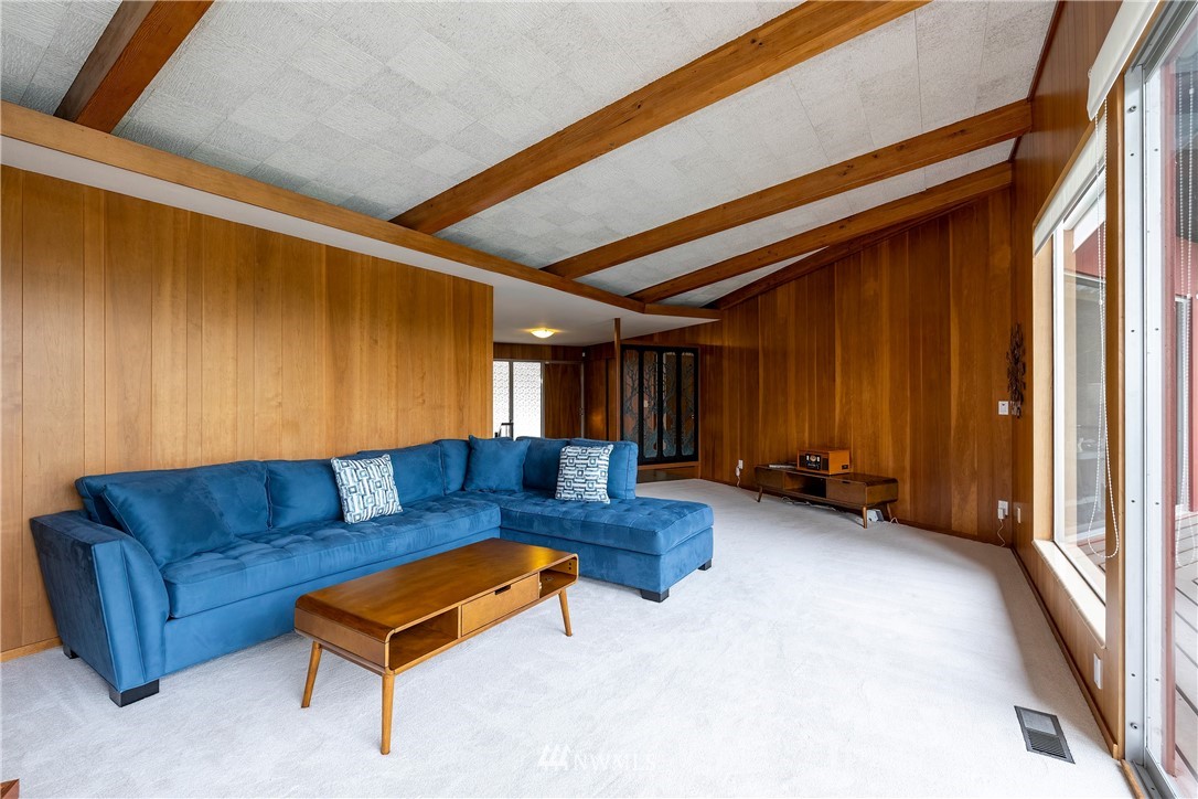 1600 Madrona Point Bremerton, WA 98312 - Photo 11 of 40