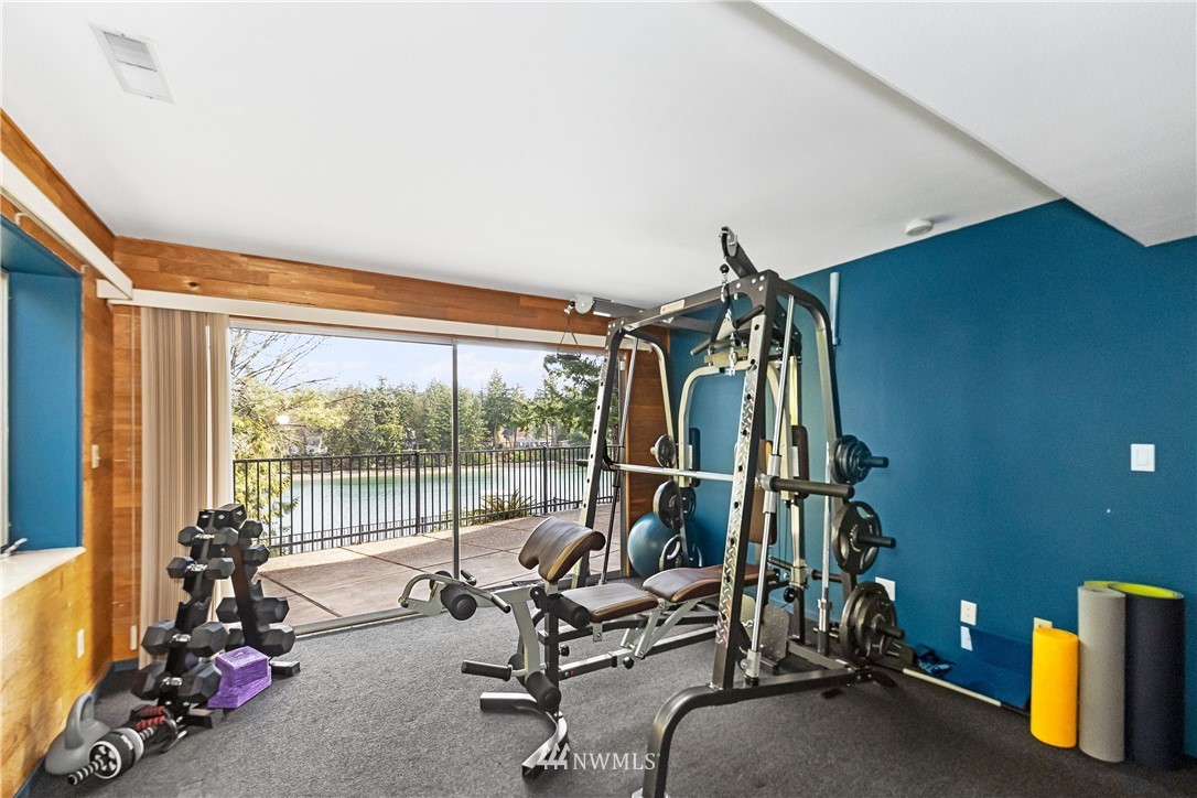 1600 Madrona Point Bremerton, WA 98312 - Photo 31 of 40 a view of a room with gym equipment