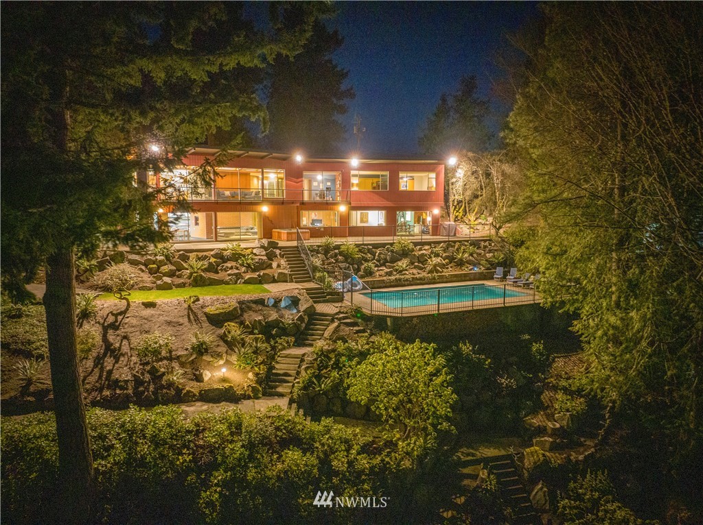 1600 Madrona Point Bremerton, WA 98312 - Photo 5 of 40