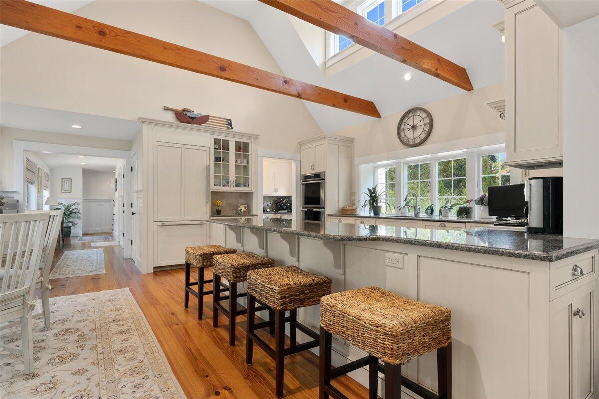 112 Tisquantum Road Chatham, MA 02633 - Photo 11 of 41 024-112Tis-124