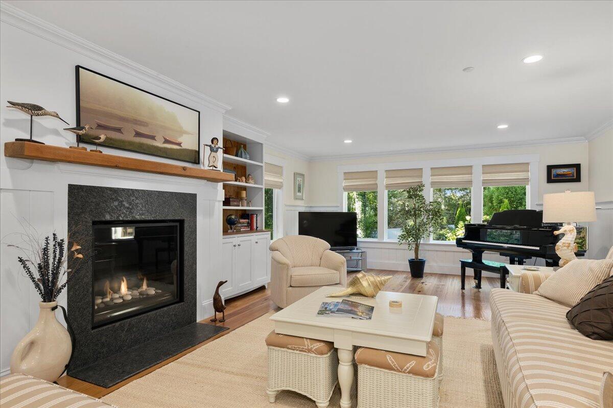 112 Tisquantum Road Chatham, MA 02633 - Photo 8 of 41 016-112Tis-116