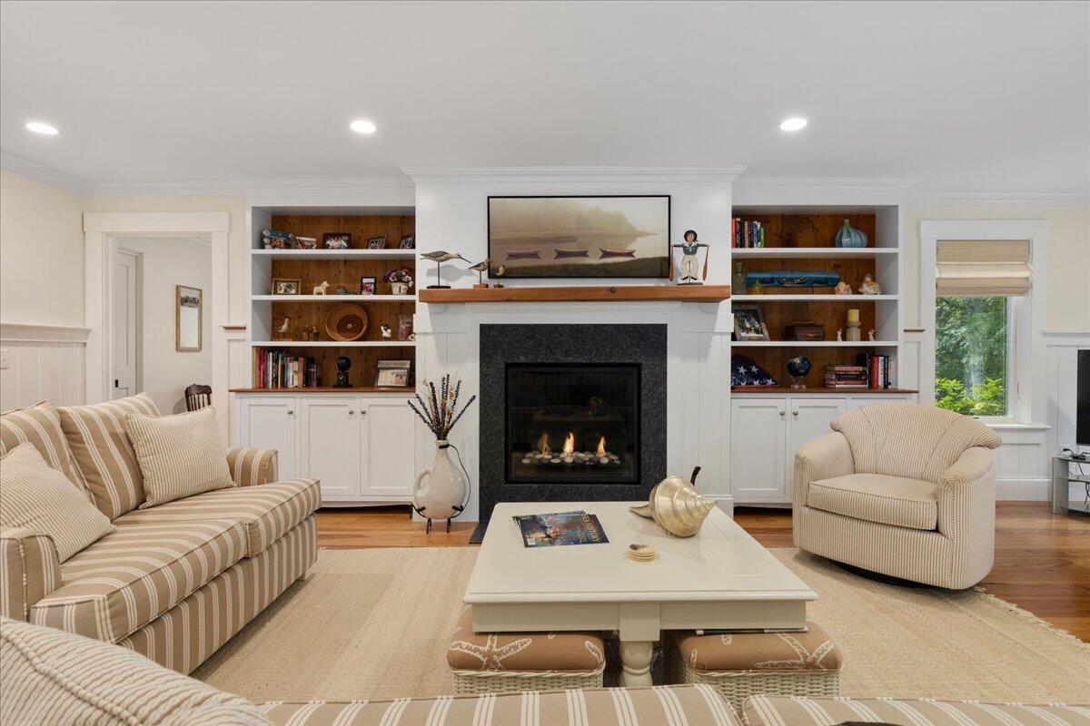 112 Tisquantum Road Chatham, MA 02633 - Photo 9 of 41 019-112Tis-119