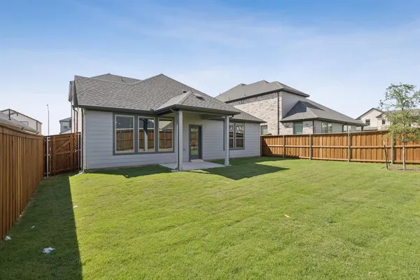 $409,990 | 1066 Dewy Lk Place, Lavon, TX 75166