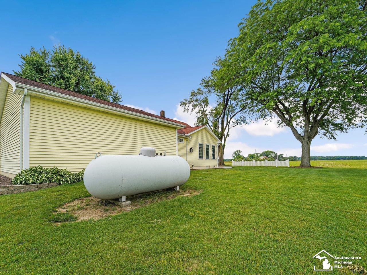 3234 Edgewood Road Erie, MI 48133 - Photo 47 of 63 50145860-3293197c-5a37-4208-b2d0-cb9298325342.JPG