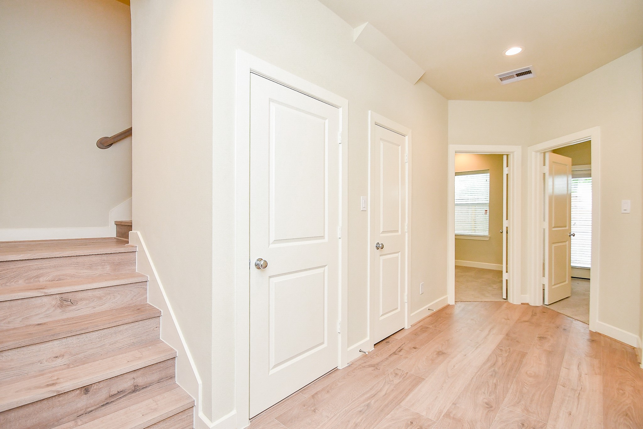 2307 Warhol Way Houston, TX 77091 - Photo 3 of 31