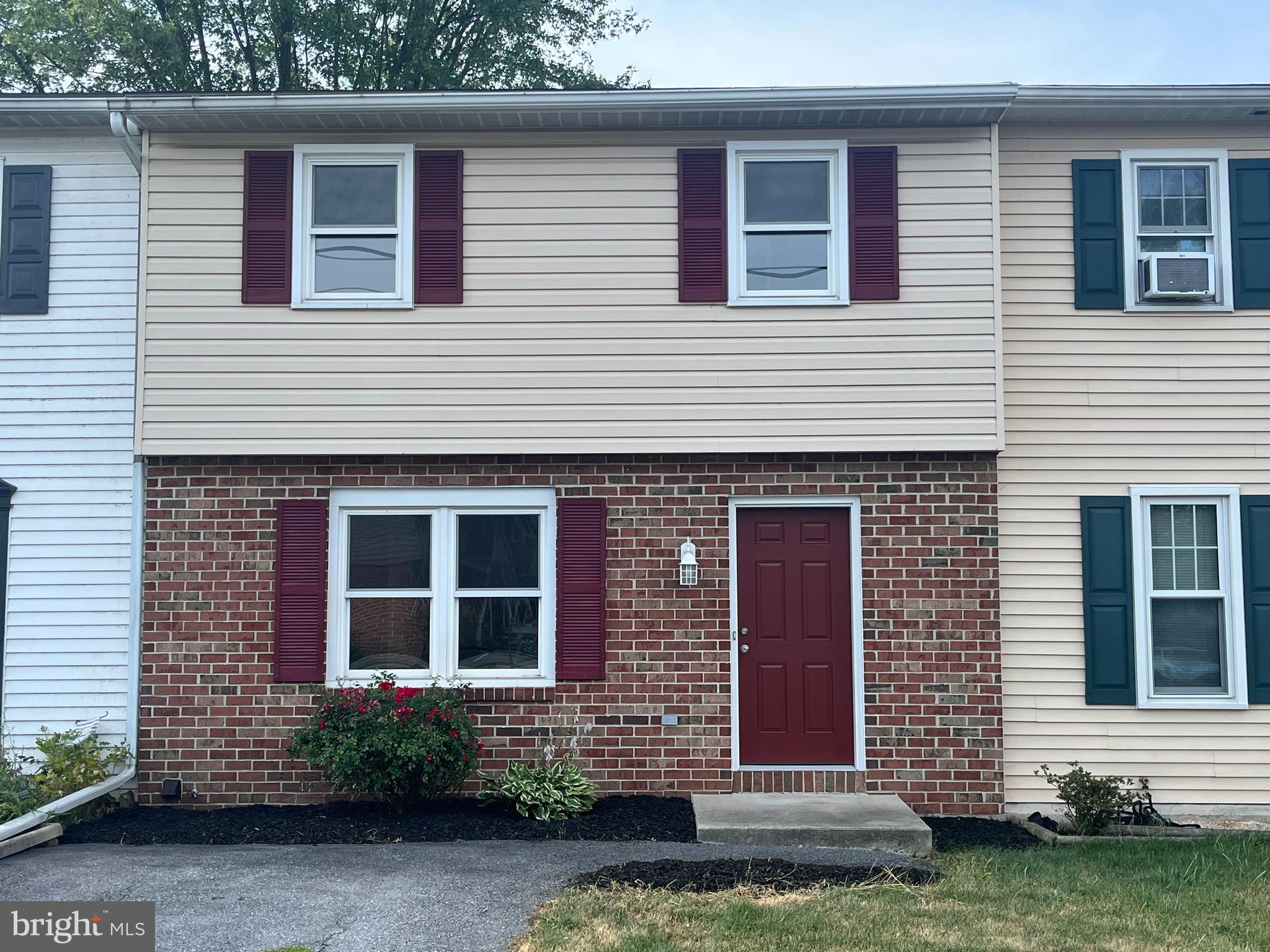 44 Akron Road Ephrata, PA 17522 - Photo 1 of 12 Gallery Image 1