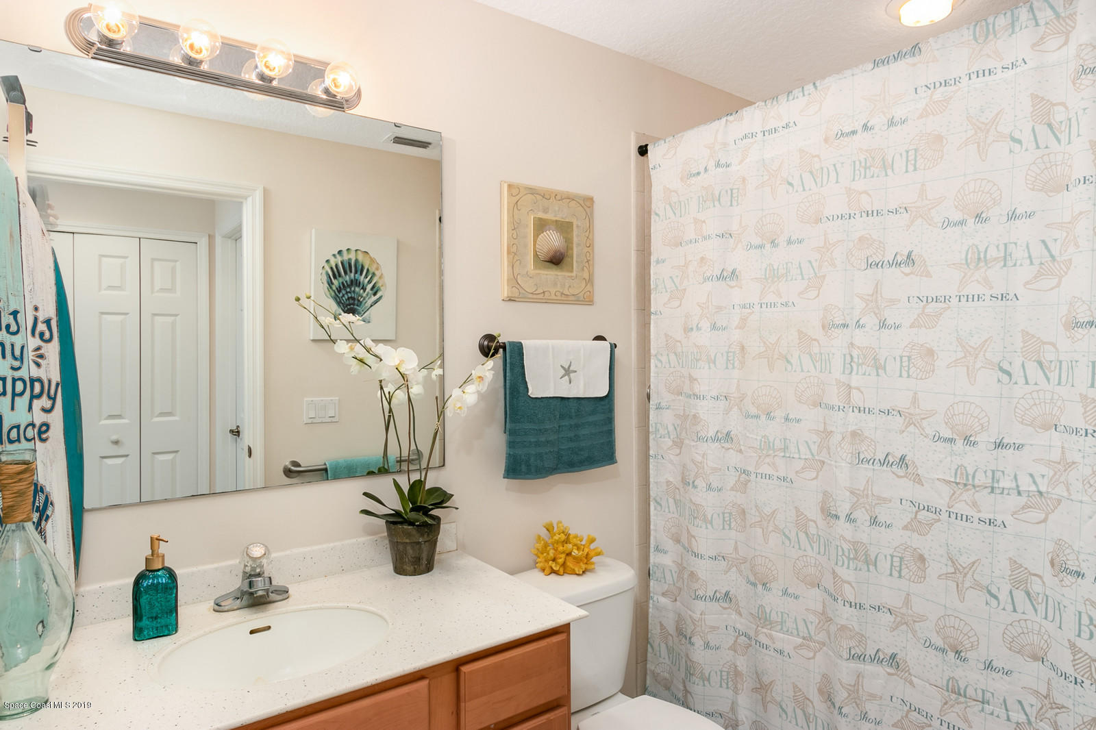 171 Haines Road Southwest Palm Bay, FL 32908 - Photo 19 of 26 Hall Bathroom