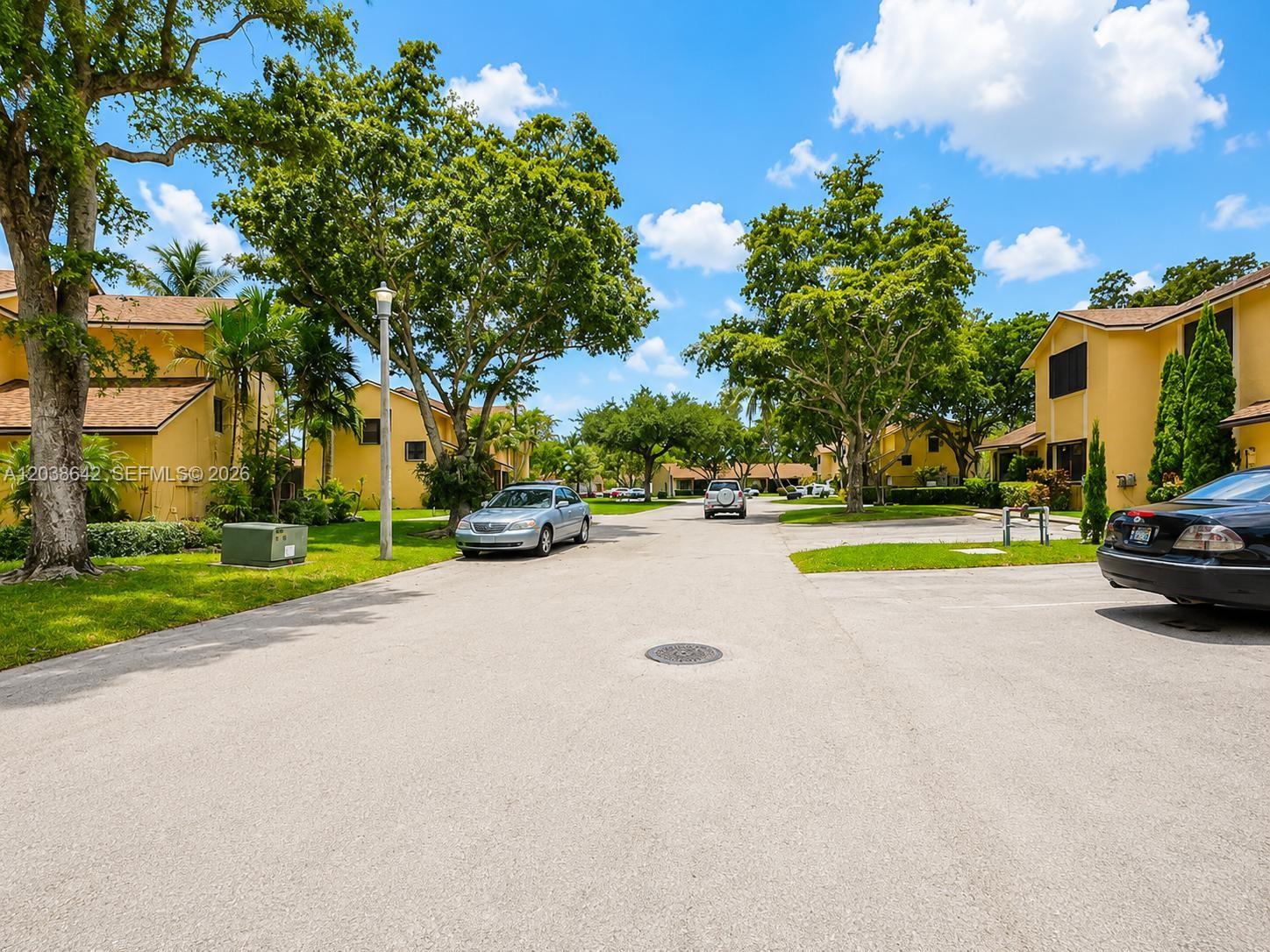 5476 Gate Lake Road, Unit 5476 Tamarac, FL 33319 - Photo 29 of 32