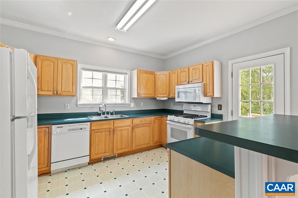 871 Swan Ridge Road Charlottesville, VA 22903 - Photo 14 of 36 Gallery Image 14