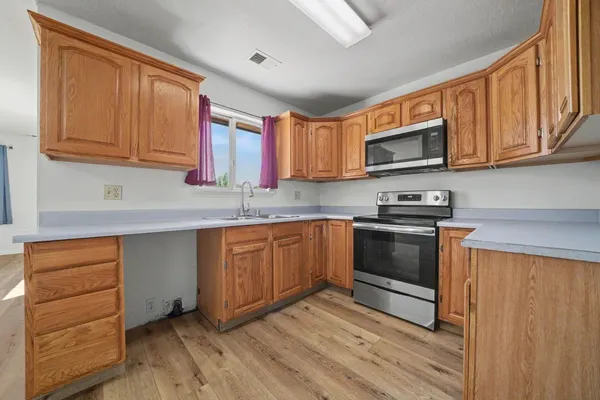 $369,000 | 2611 Hart Vickson Lane, Valley Springs, CA 95252