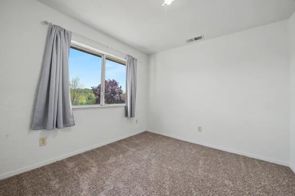 $369,000 | 2611 Hart Vickson Lane, Valley Springs, CA 95252