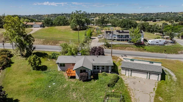 $369,000 | 2611 Hart Vickson Lane, Valley Springs, CA 95252