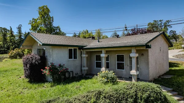 $369,000 | 2611 Hart Vickson Lane, Valley Springs, CA 95252